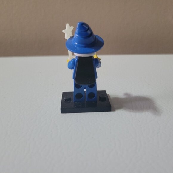 Lego Majisto Wizard minifigure - Picture 2 of 2